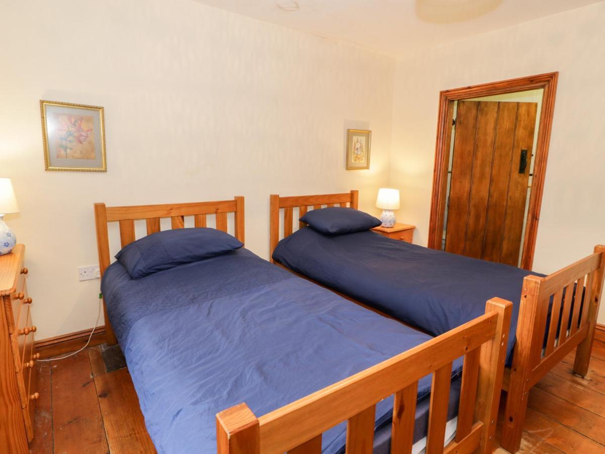 Ddol Helyg Farmhouse Llanrug Bagian luar foto