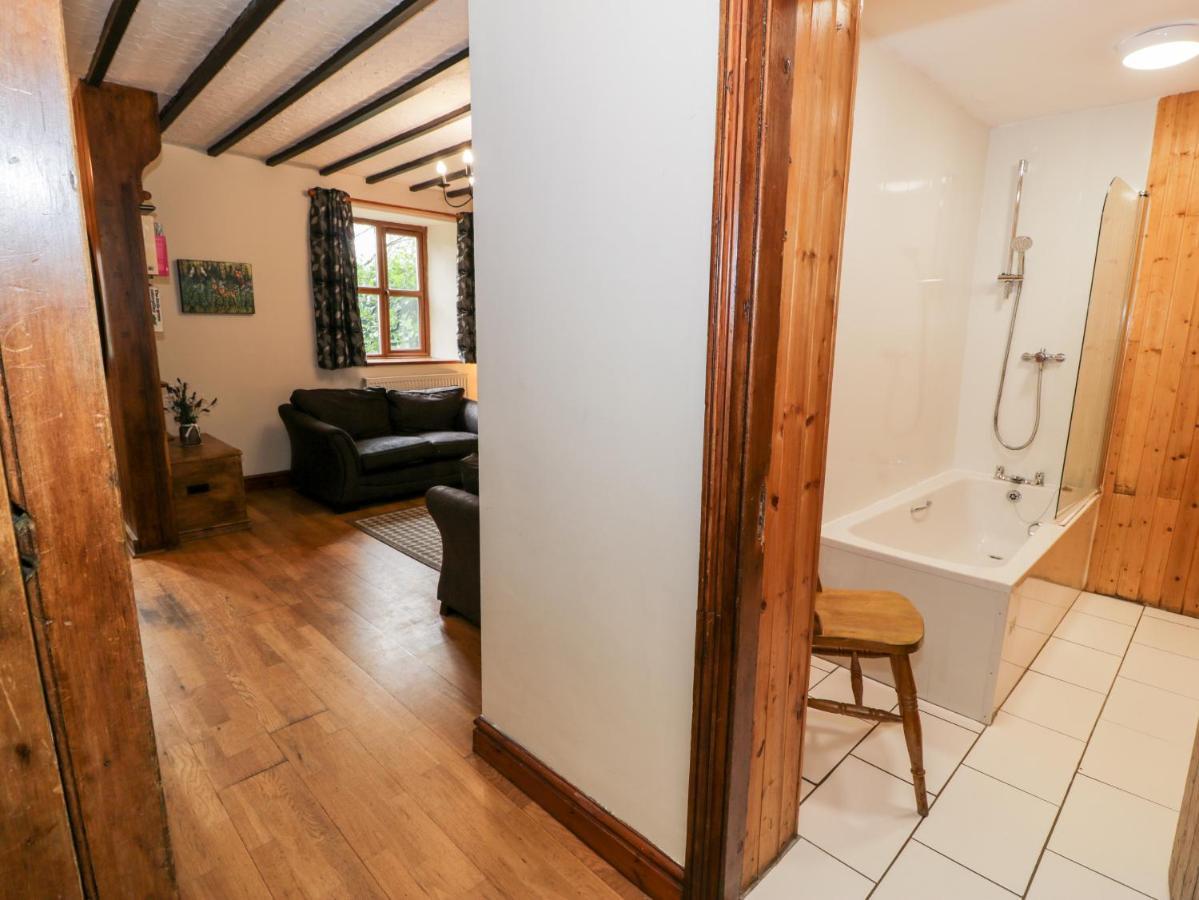 Ddol Helyg Farmhouse Llanrug Bagian luar foto
